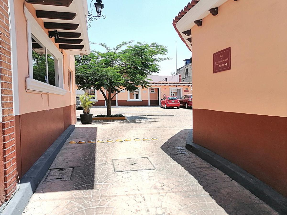 غوادالاجارا Hotel Aquiles المظهر الخارجي الصورة
