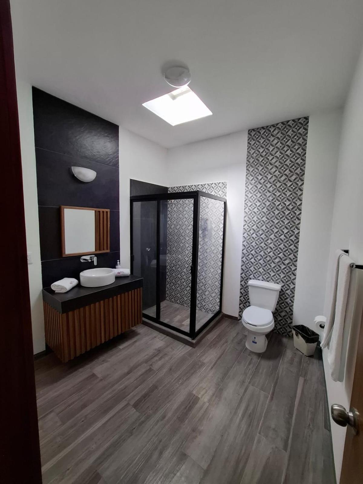 غوادالاجارا Hotel Aquiles المظهر الخارجي الصورة